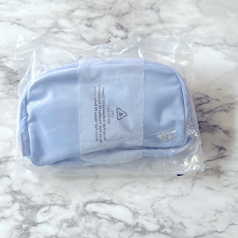 NWT lululemon everywhere belt bag - pastel blue